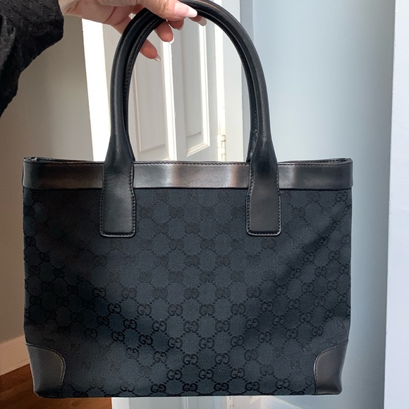 ❌SOLD❌Authentic vintage all back Gucci GG handbag - Picture 4 of 17